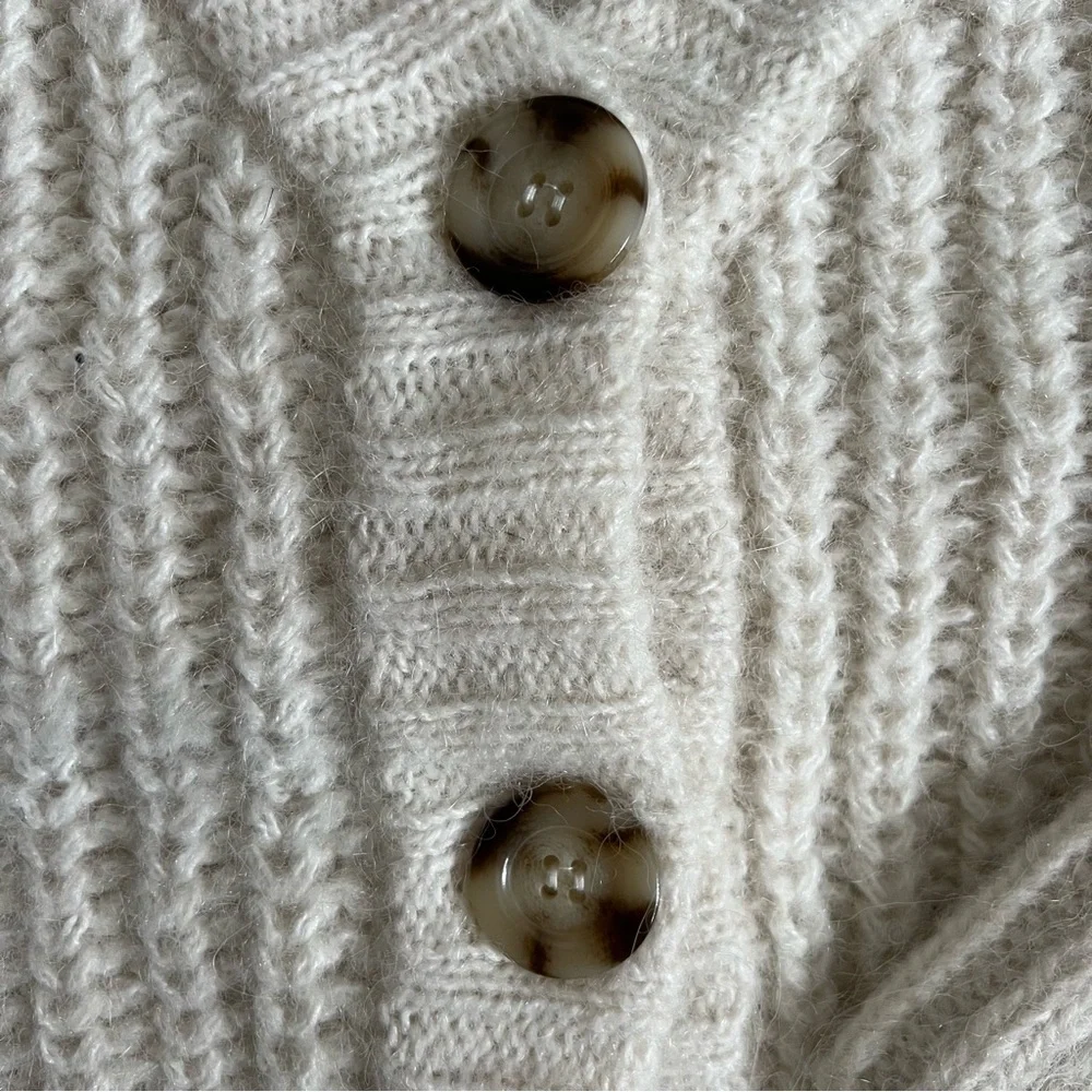 H&M Chunky Knit Cardigan - Picture 3 of 6